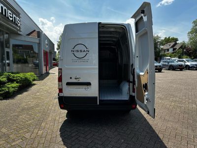 Nissan Interstar VAN 2.3 dCi 135PK L2H2 3T5 N-Connecta