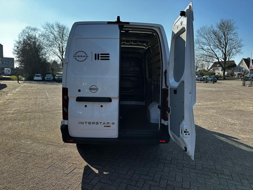 Nissan Interstar