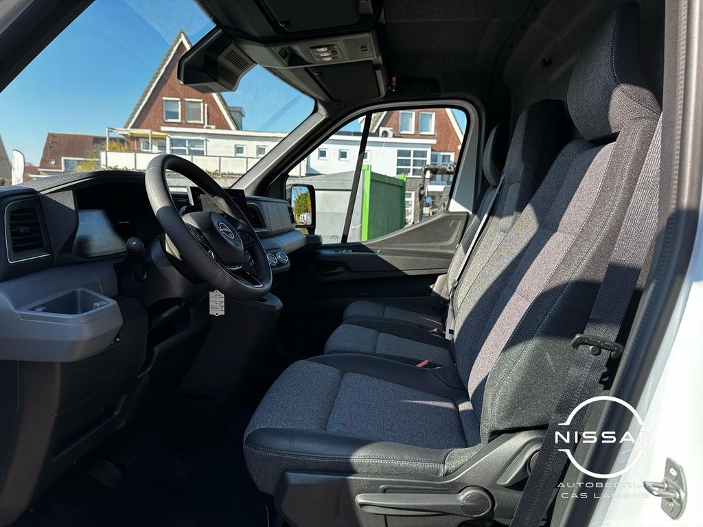 Nissan Interstar