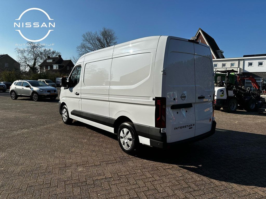 Nissan Interstar
